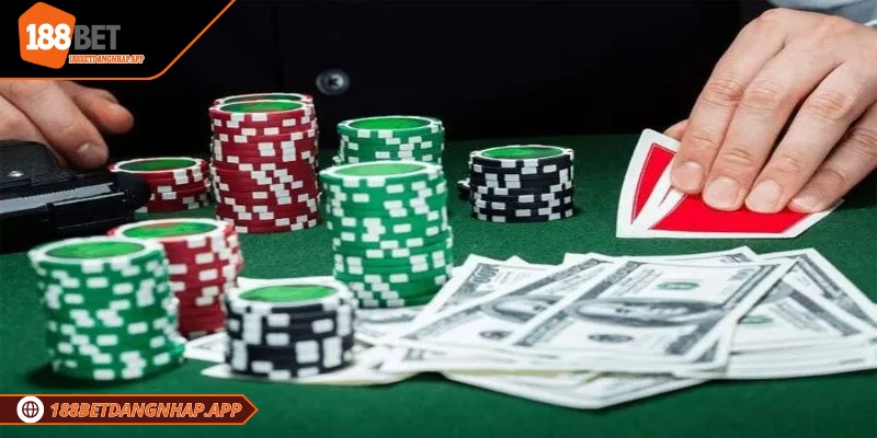 So sánh Poker và Baccarat tại 188Bet: Nên chọn trò nào? Hai game bài trên đều được thiết kế để phục vụ nhiều cấp độ người chơi